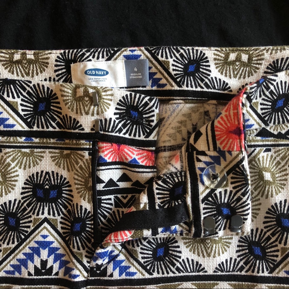 Patterned Shorts - NWOT - Picture 5 of 8